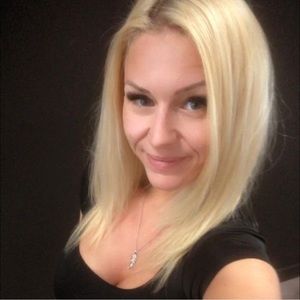 Meet your Posher, Alexis